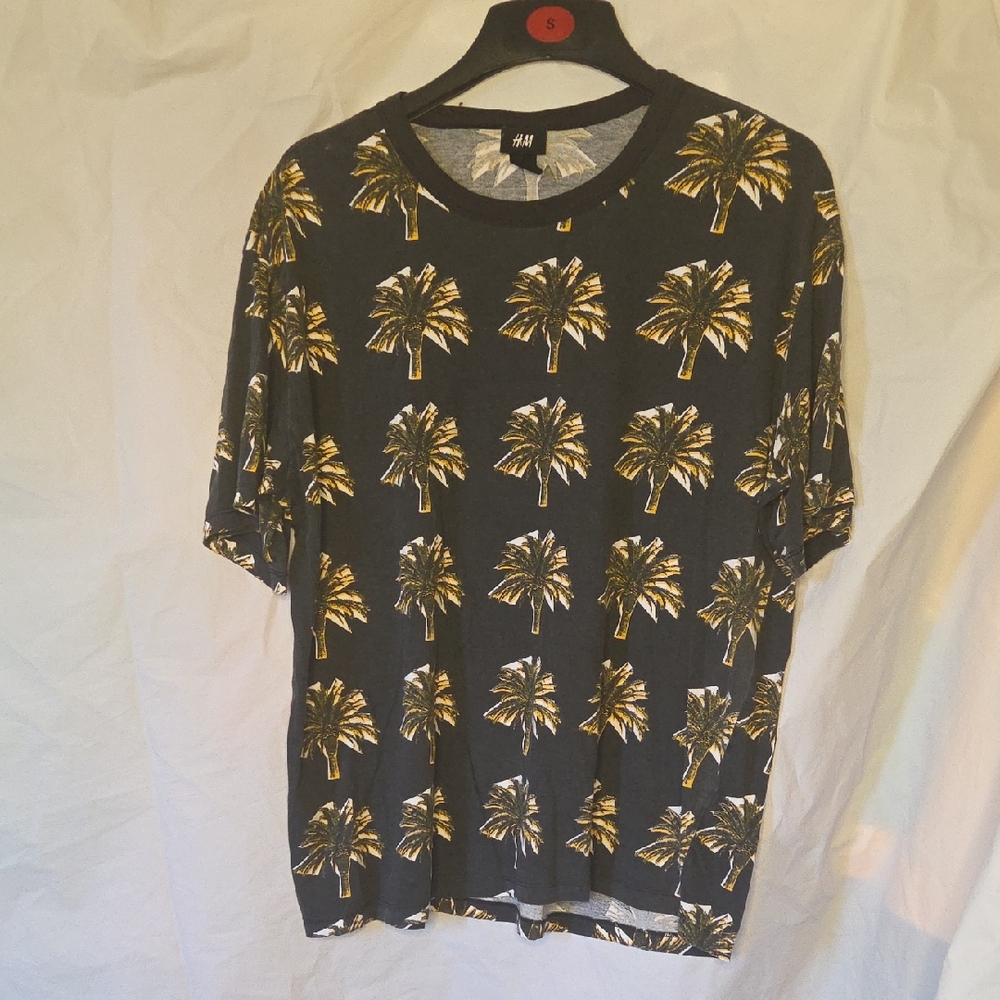 H&M Charcoal Tee with Gold Palm Design
